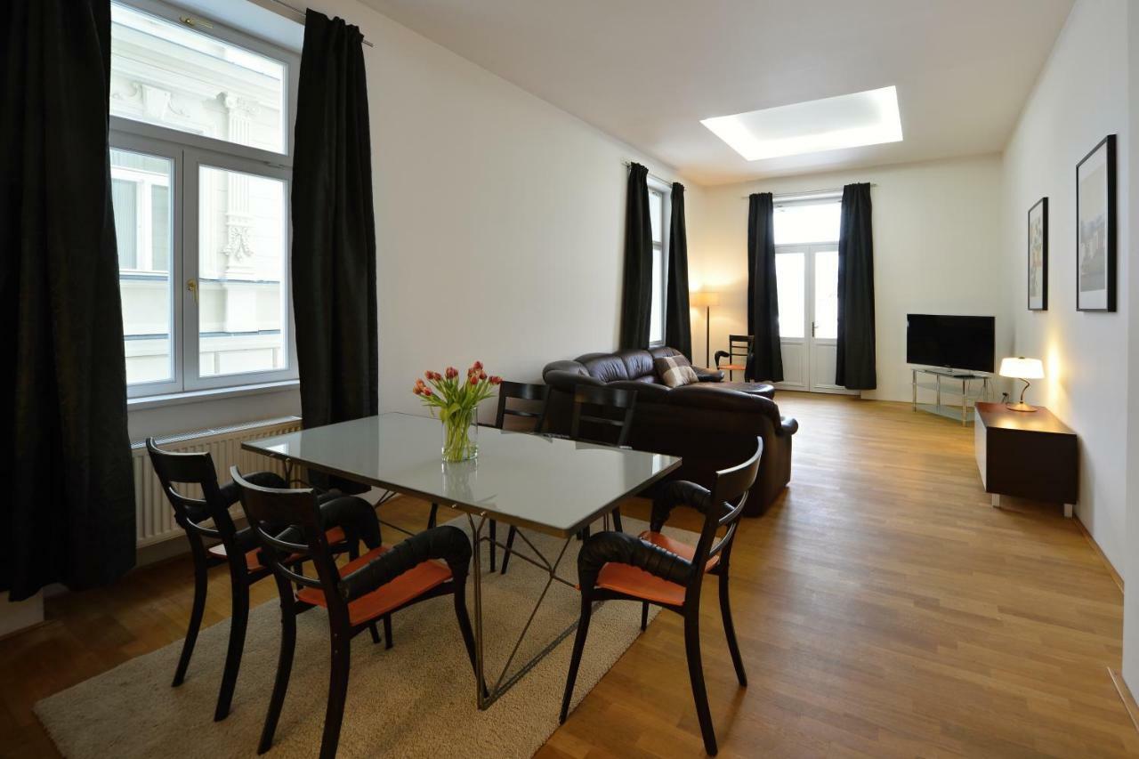 Kolonada Luxury 2 Bedroom Apartment With Balcony Mariánské Lázně Dış mekan fotoğraf
