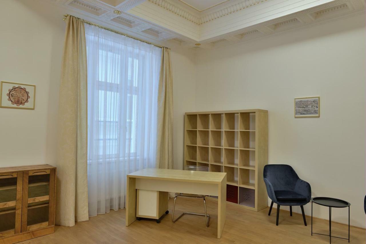 Kolonada Luxury 2 Bedroom Apartment With Balcony Mariánské Lázně Dış mekan fotoğraf