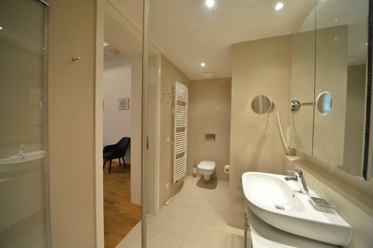 Kolonada Luxury 2 Bedroom Apartment With Balcony Mariánské Lázně Dış mekan fotoğraf